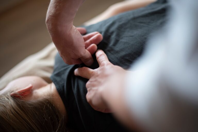 Photo Chiropractic adjustment